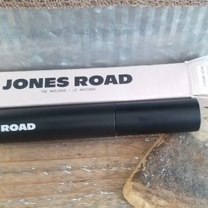 Jones Road Pitch Black mascara